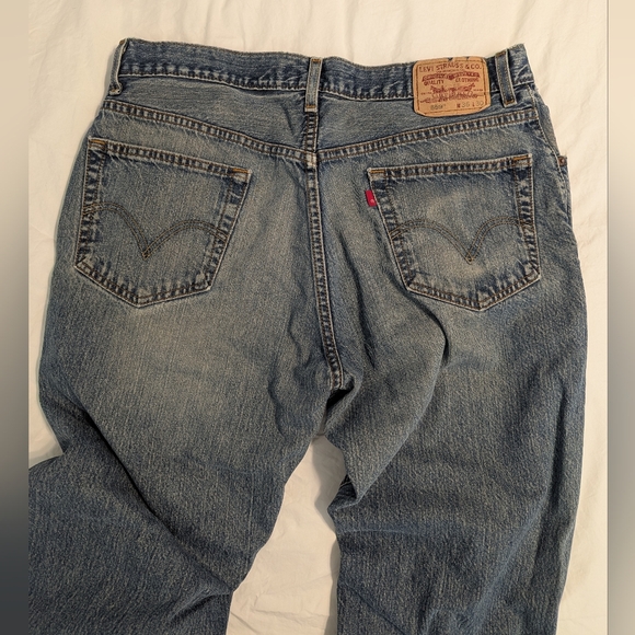 Levi's 559 Relaxed Straight Distressed Medium Wash Mens Jeans 36 x 30 - Picture 4 of 8